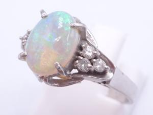 Pt900 ホワイトオパール 0.73ct ダイヤ 0.10ct リング 4.7g